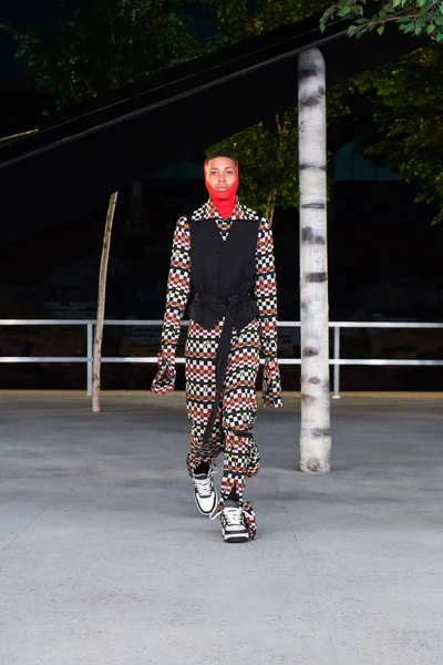 Look 135